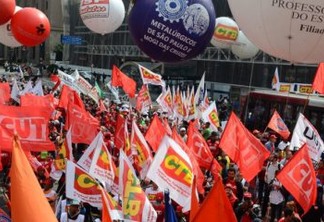 São Paulo - Centrais Sindicais (CUT, CTB, CSP, CGTB, Força Sindical, Intersindical, NCST e UGT) realizam ato Dia Nacional de Mobilização e Luta por Emprego e Garantia de Direitos, na Avenida Paulista (Rovena Rosa/Agência Brasil)