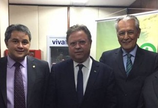 Deputados paraibanos se reúnem com ministro da Agricultura para solucionar crise no setor sucroalcoleiro