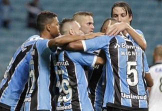 Grêmio domina o Botafogo e vence estreia no Brasileiro