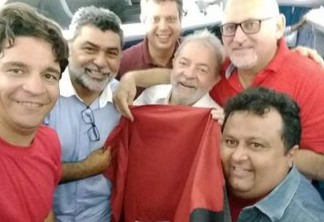 VEJA VÍDEO: "CARAVANA DA VERDADE CHEGA" Lula já está na Paraíba e cumpre agenda no centro de João Pessoa