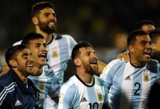 Jogadores da Argentina xingam imprensa em comemoração pela vaga para a Copa