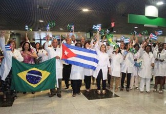 Médicos cubanos entram na justiça por direitos trabalhistas e salário integral