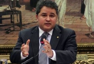 Efraim Filho diz que proposta para derrubar taxa de importação do etanol prejudicará brasileiros