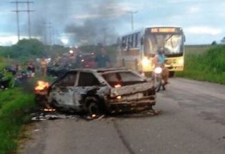 TRÊS MORTOS: Acidente entre carro e duas motos em Mataraca - VEJA VÍDEO