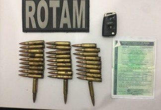 Polícia apreende munições de fuzil e drogas com suspeitos em Campina Grande