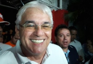 VEJA VÍDEO: Efraim Morais afirma que pode disputar a eleição na proporcional