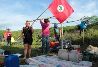 Integrantes do MST ocupam fazenda da família do senador José Maranhão na PB