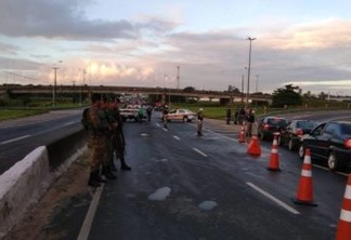 10° DE PROTESTOS: PRF inicia operação para liberação de caminhoneiros na BR-101 em JP