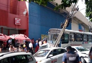 Taxista passa por cirurgia e continua internado após acidente com ônibus no centro de  João Pessoa