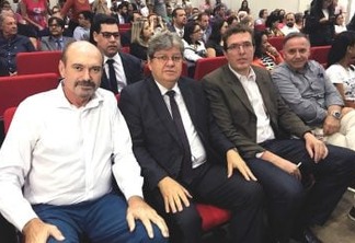 Deputado Jeová Campos participa de encontro do pré-candidato João Azevedo na OAB-PB