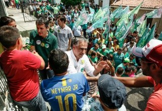 Nas ruas de Campina Grande, Lucélio defende Estado próximo dos municípios