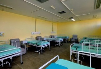 Governo inaugura ginásio de escola em Cuité e ampliação e reforma do Hospital Regional de Picuí