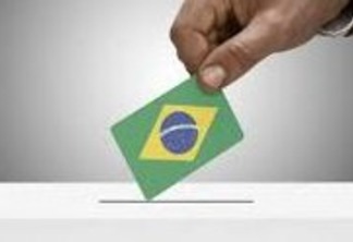 O TEMPO É LÍQUIDO NO BRASIL: A um mês das eleições, dúvida é se haverá aceno ao centro ou 'guerra santa' - Por Míriam Leitão