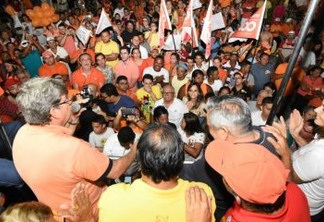 Carreata em Lucena: João destaca ações do Governo e poder do eleitor para Paraíba seguir avançando