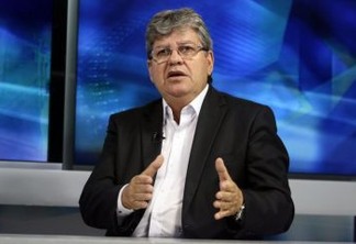 João Azevedo se reúne com coordenação de campanha