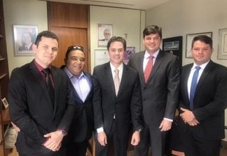 Prefeitos visitam senador eleito Veneziano em Brasília e reafirmam confiança no seu trabalho municipalista