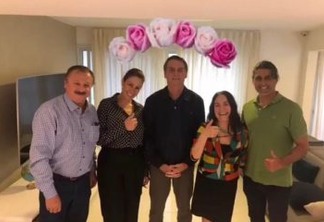 Bolsonaro recebe visita de Regina Duarte