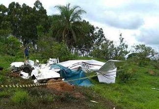 Avião com quatro pessoas sai de Brasília e cai em MG; não há sobreviventes