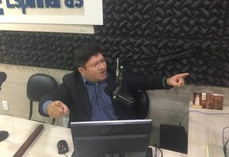 OUÇA: Câmara de Patos rejeita títulos para Romero e Cartaxo e concede título de cidadão patoense ao radialista Abrantes Júnior