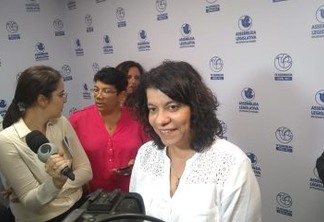 OUÇA - Estela Bezerra alfineta oposição e defende voto aberto na eleição da mesa na ALPB: 'Tenha capacidade de assumir posições'