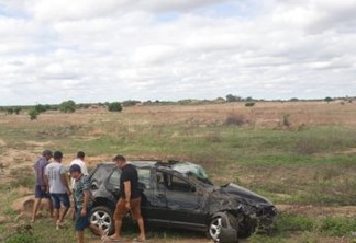 Motorista falece ao perder controle de veículo e capotar na região de Catolé do Rocha