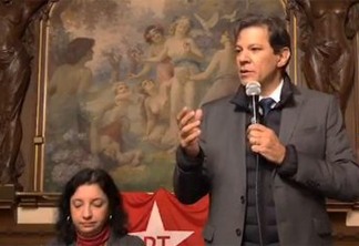 'Eu vou falar um pouco mais de seis minutos', diz Haddad em Lisboa ao ironizar Bolsonaro