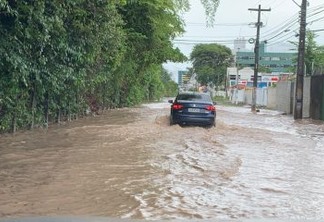 Fortes chuvas alagam ruas de João Pessoa; Veja a previsão do tempo para esta quarta - VEJA VÍDEO