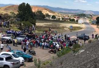 Em protestos, venezuelanos exigem abertura das fronteiras com Brasil e Colômbia