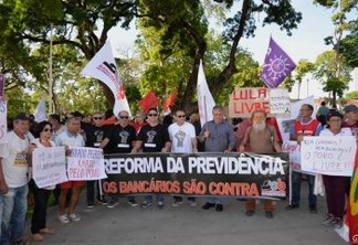 NA PARAÍBA: Bancários vão às ruas contra a Reforma Da Previdência