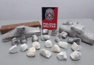 Polícia encontra quase cinco quilos de drogas escondidos dentro de caixa térmica