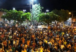 ELEIÇÕES CABEDELO: Eleitores de Vítor Hugo comemoram vitória após eleições suplementares