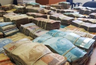 Operação contra facção apreende quase R$ 900 mil e prende 15 nesta sexta-feira