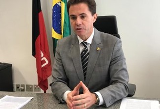 Veneziano defende que realidade social do Brasil seja considerada na definição da política preços da Petrobras