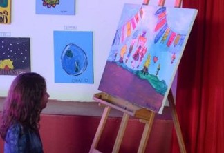 Exposição de obras de arte dos alunos marca retorno das atividades da creche da ALPB