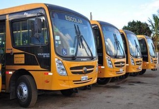 Prefeito anuncia aquisição de quatro ônibus escolares para São José de Piranhas