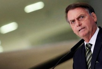 Bolsonaro muda comissão de mortos e desaparecidos em meio a ataques sobre o tema
