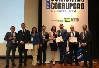 RECONHECIMENTO: Paraibanos são homenageados em fórum sobre combate à corrupção, em Brasília