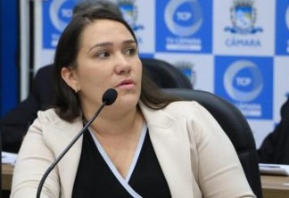 Vereadora Edjane denuncia ameaça política em Patos: 'Não precisa pisar nos meus ovos, pois nem ovo eu tenho'; VEJA VÍDEO