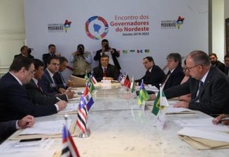 João Azevêdo e os 8 governadores do NE se manifestaram contra relatório do PL que altera Lei do Saneamento Básico