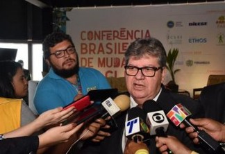 Reportagem da Folha diz que João Azevêdo deverá se filiar ao PDT