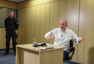 Editoras procuram agente da PF que cuidou de Lula na prisão com interesse em livro