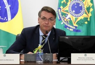 Bolsonaro critica decisão de Alexandre de Moraes e afirma que 'não será feito de refém'