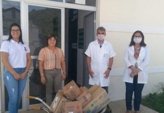 Laboratório da UFPB entrega álcool, luvas e sabonetes a prefeituras do Agreste