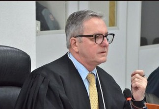 VIDEOCONFERÊNCIA: Juiz Ferreira Júnior toma posse como membro titular do TRE-PB