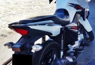 PRF na Paraíba recupera motocicleta roubada que transitava em alta velocidade na rodovia