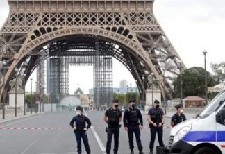 Torre Eiffel é esvaziada em Paris após alerta de bomba - VEJA VÍDEO