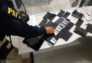 Três homens são presos pela PRF na Paraíba com celulares roubados em Pernambuco