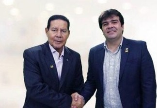 EM BRASÍLIA: Vice-presidente Mourão anuncia "apoio irrestrito" a Eduardo Carneiro em João Pessoa