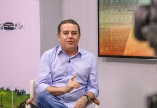 Combate à pobreza será prioridade em seu plano de governo, diz João Almeida