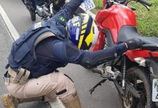 PRF na Paraíba recupera motocicleta roubada na região metropolitana da capital